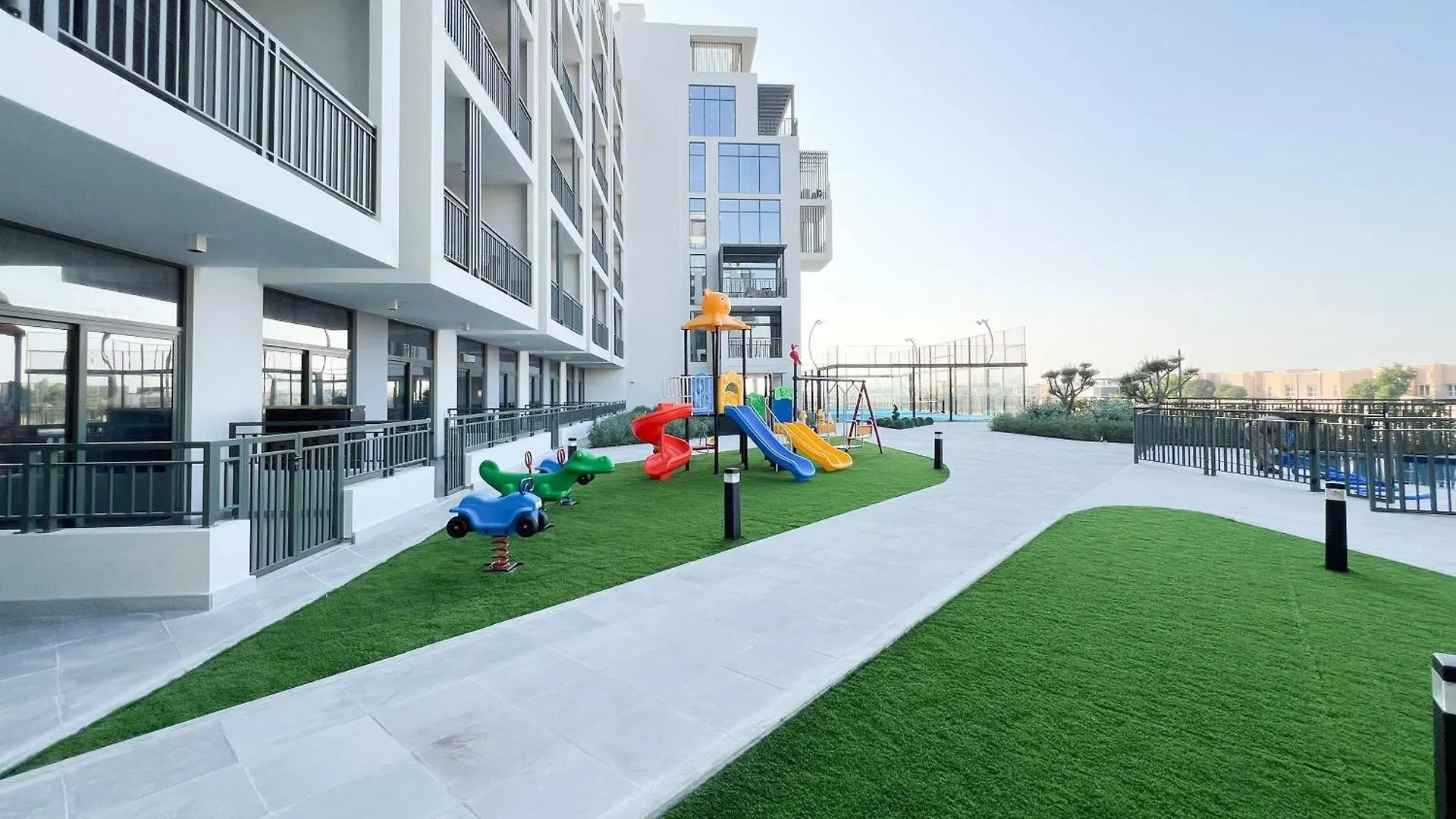Legacy By Sunrise - Top Amenities And Paddle Court Dubai Apartment