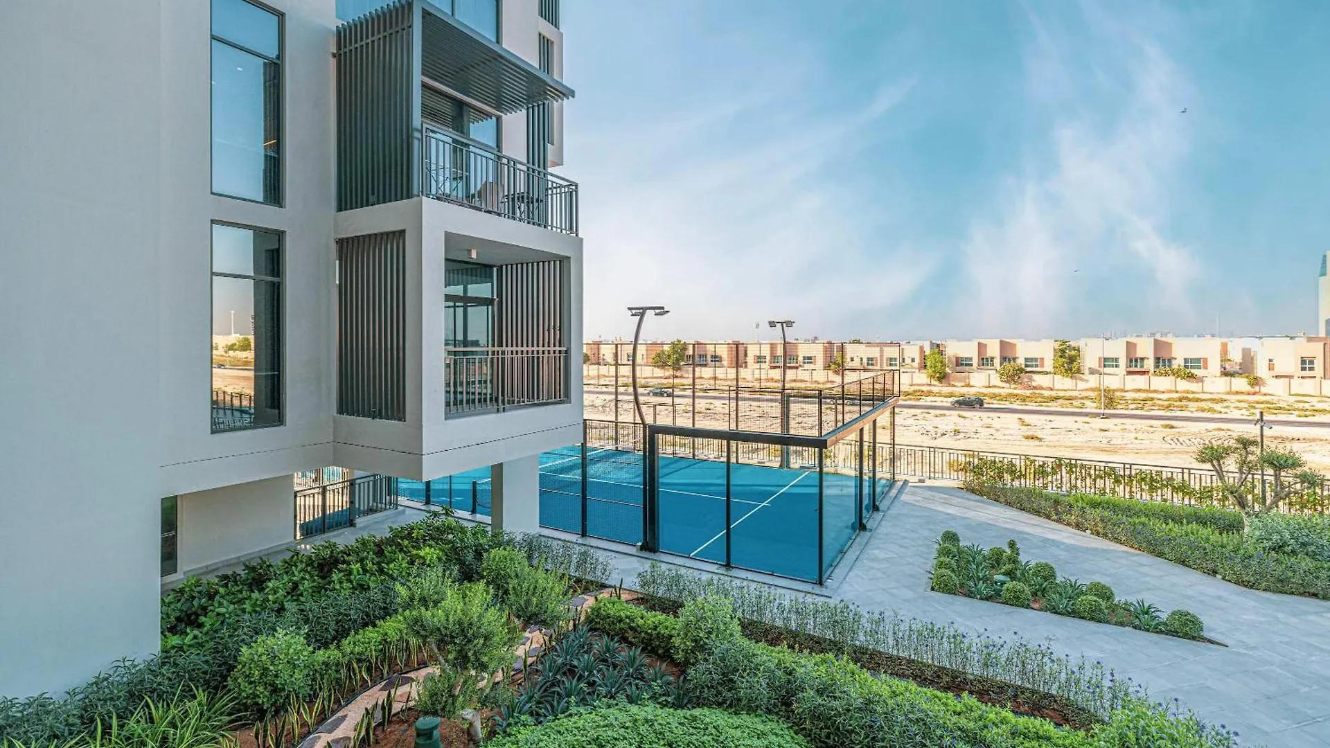 Legacy By Sunrise - Top Amenities And Paddle Court Dubai Apartment