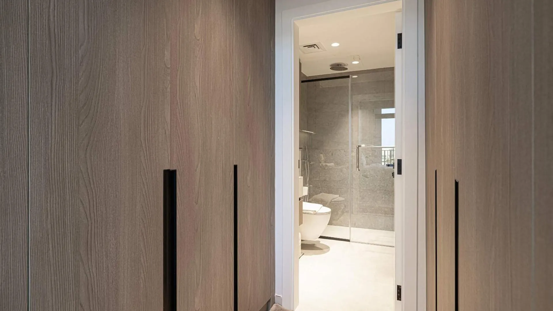 Legacy By Sunrise - Top Amenities And Paddle Court Dubai Apartment