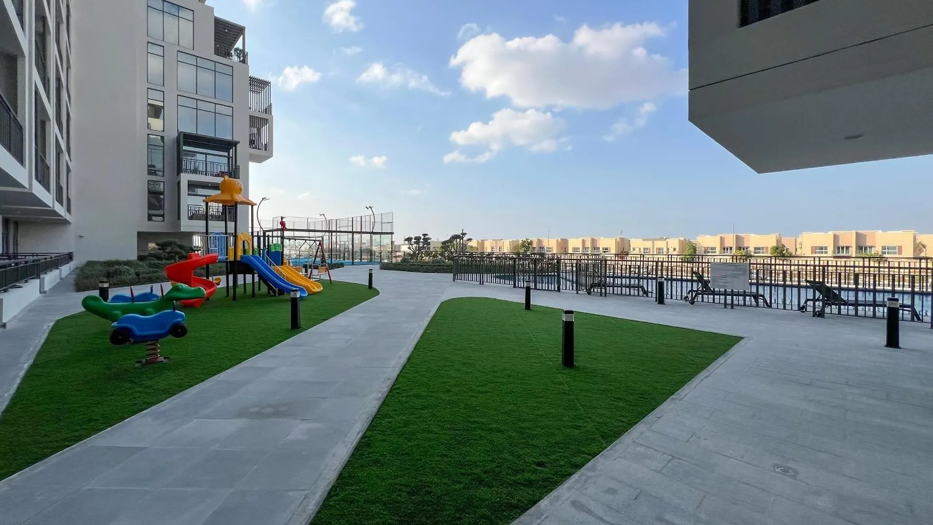 Legacy By Sunrise - Top Amenities And Paddle Court 두바이 아파트